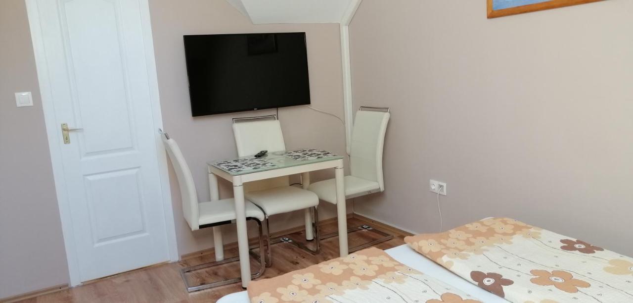 Ferienwohnung Apollo Vendeghaz Edelény Exterior foto