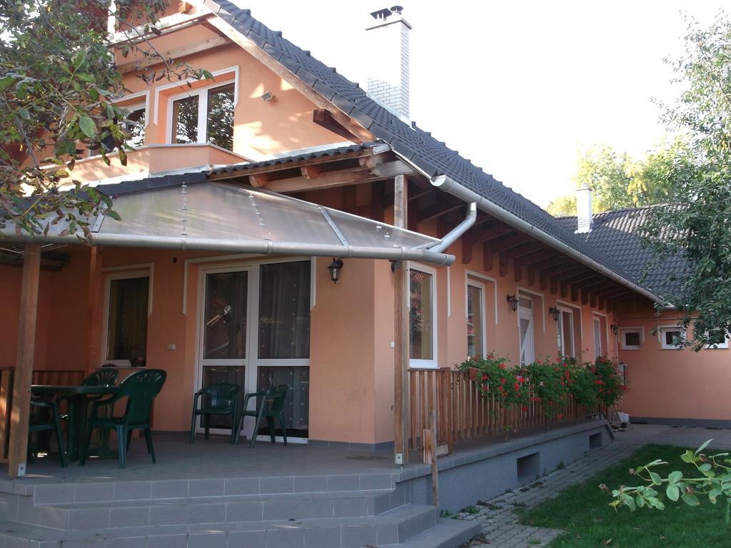 Ferienwohnung Apollo Vendeghaz Edelény Exterior foto